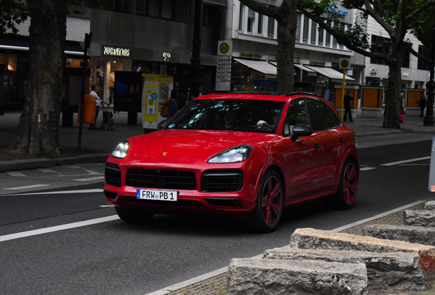 Porsche 9YA Cayenne GTS