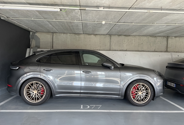 Porsche Cayenne Coupé Turbo E-Hybrid