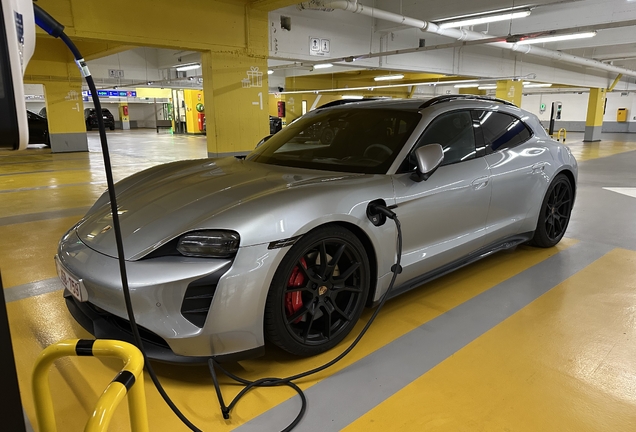Porsche Taycan GTS Sport Turismo