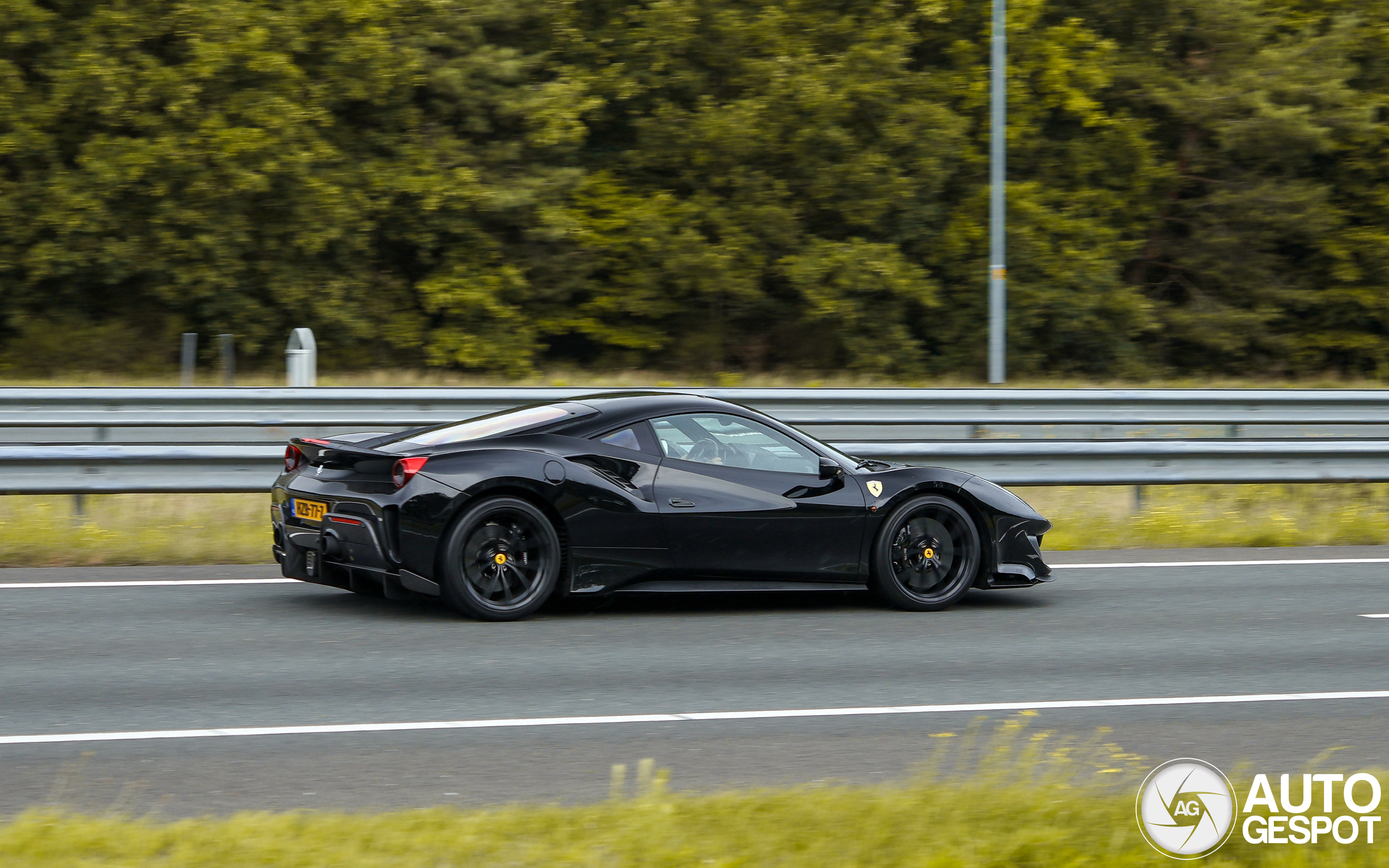 Ferrari 488 Pista