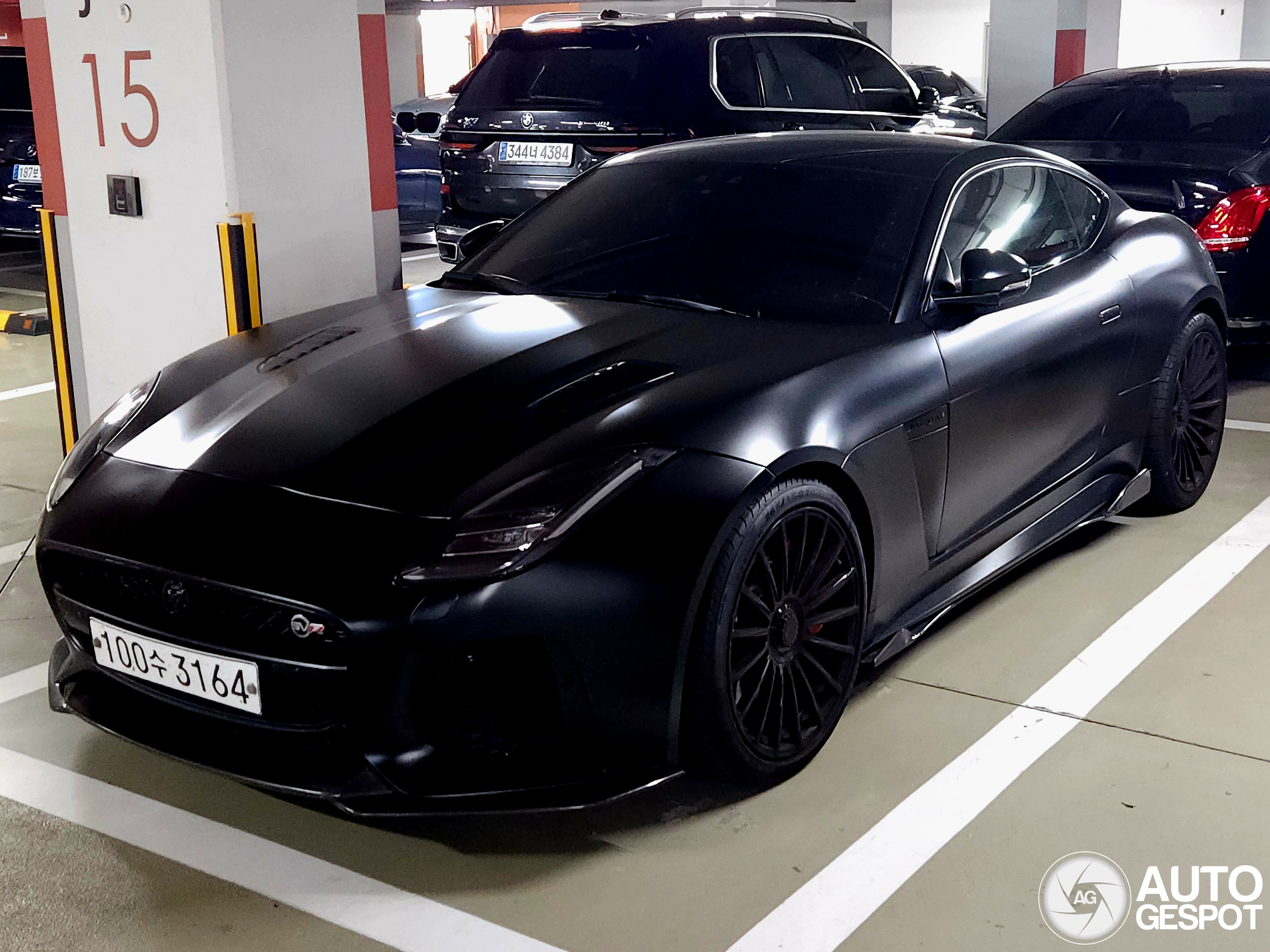 Jaguar F-TYPE SVR Coupé 2017