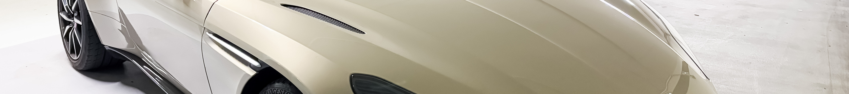 Aston Martin DB11 V8 Volante
