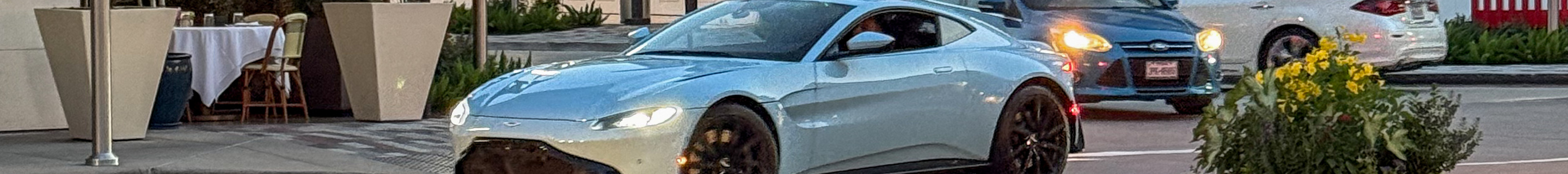 Aston Martin V8 Vantage 2018
