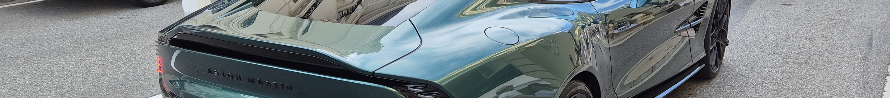 Aston Martin Vanquish 2025