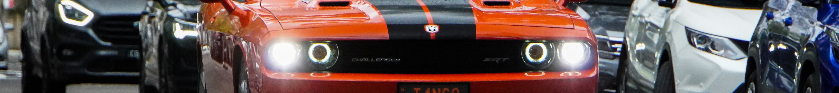 Dodge Challenger SRT-8