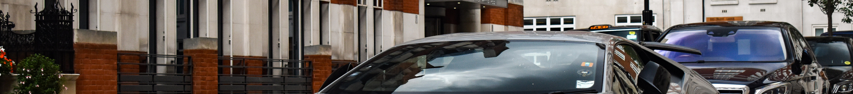 Lamborghini Huracán LP640-4 Performante