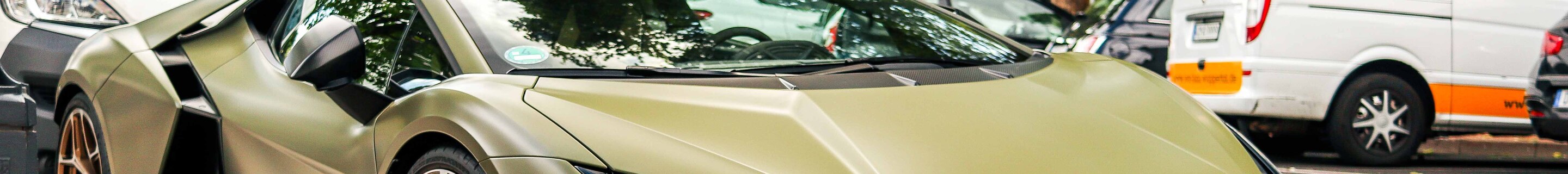Lamborghini Revuelto
