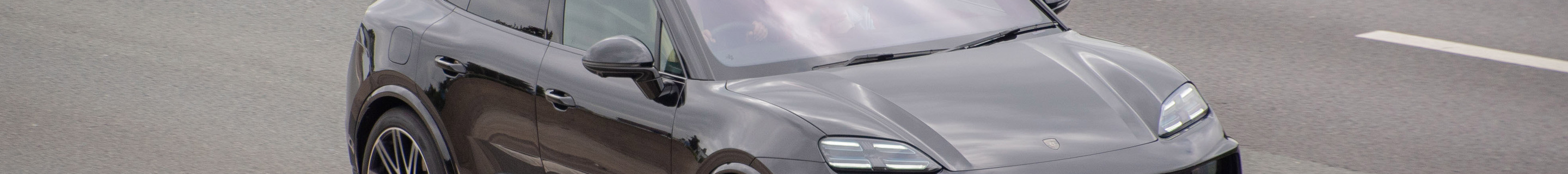 Porsche Macan EV Turbo