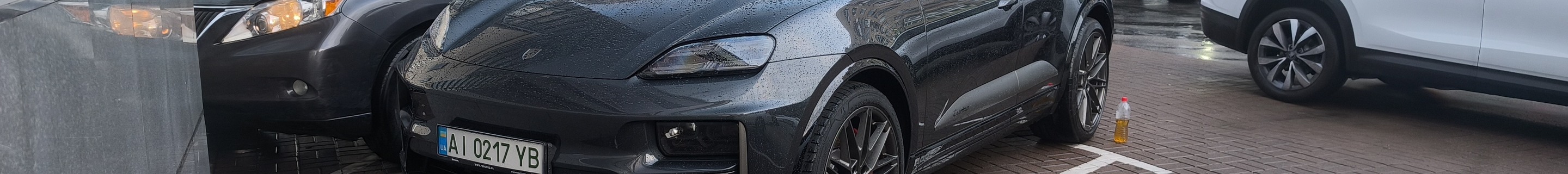 Porsche Macan EV Turbo