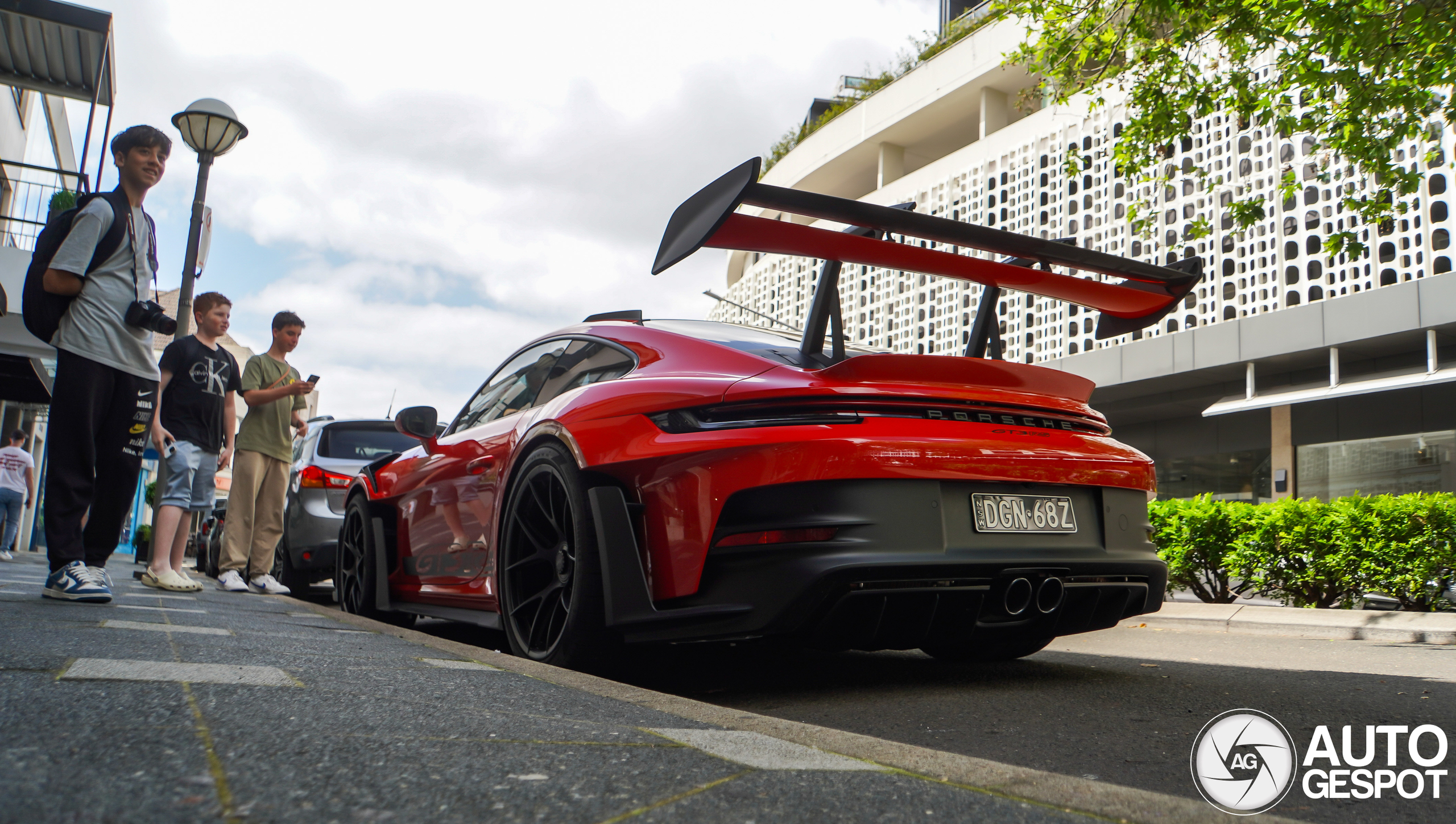 Porsche 992 GT3 RS Weissach Package