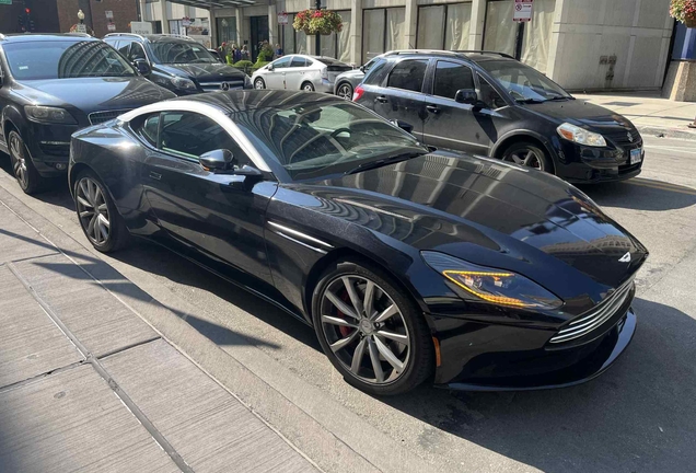 Aston Martin DB11 V8