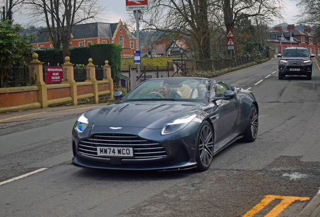 Aston Martin DB12 Volante