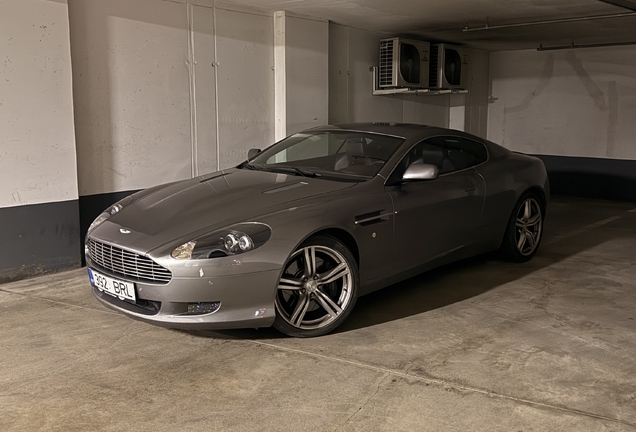 Aston Martin DB9
