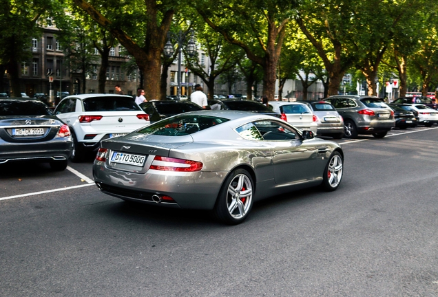 Aston Martin DB9