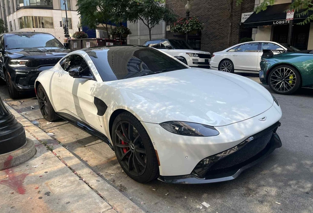 Aston Martin V8 Vantage 2018