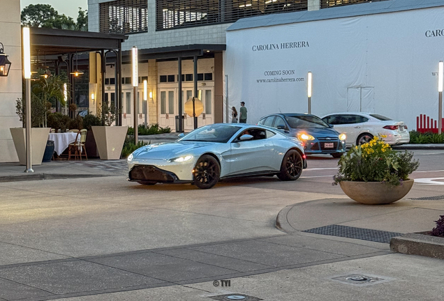 Aston Martin V8 Vantage 2018
