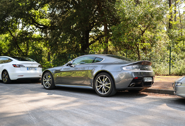 Aston Martin V8 Vantage S