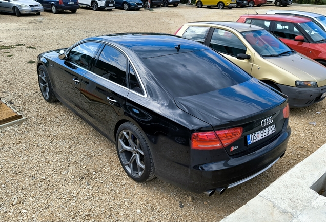 Audi S8 D4