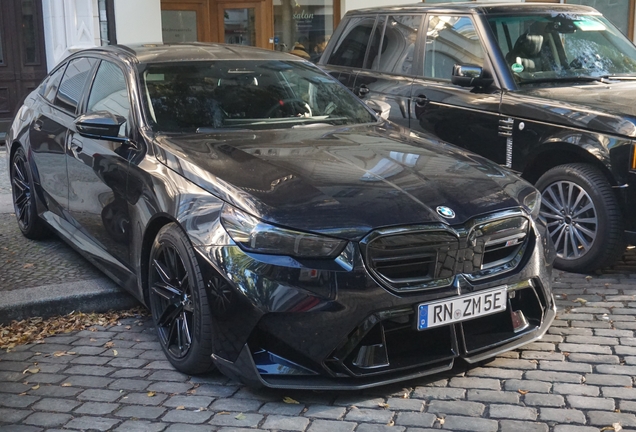 BMW M5 G90