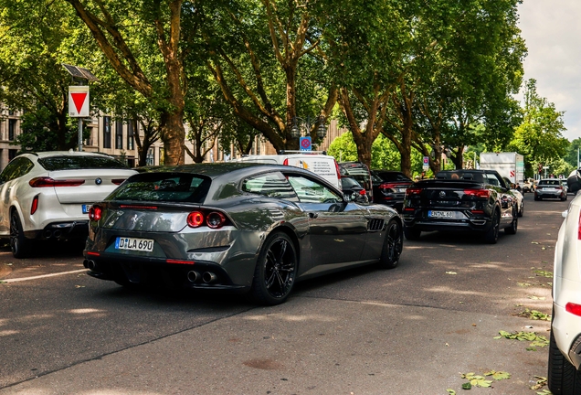 Ferrari GTC4Lusso