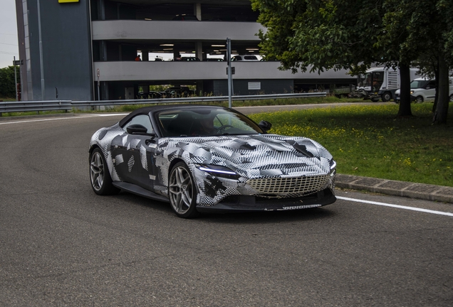 Ferrari Roma Spider