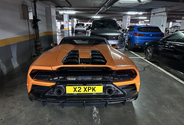 Lamborghini Huracán LP640-4 EVO Spyder