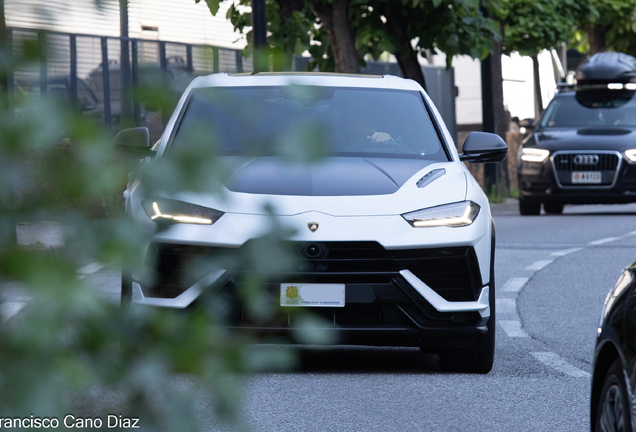 Lamborghini Urus Performante