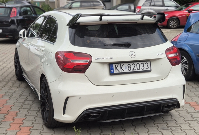 Mercedes-AMG A 45 W176 2015