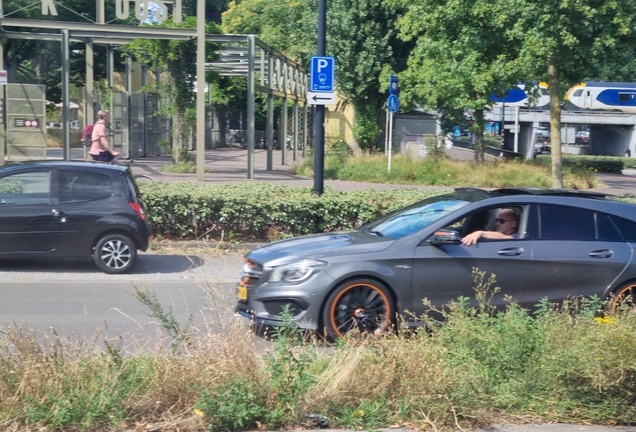 Mercedes-Benz CLA 45 AMG Shooting Brake OrangeArt Edition