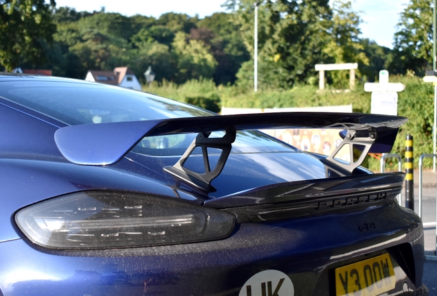 Porsche 718 Cayman GT4