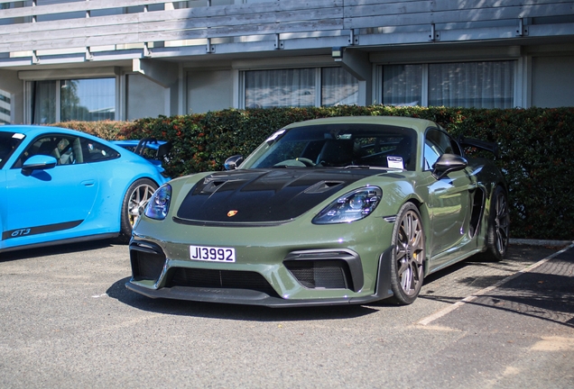 Porsche 718 Cayman GT4 RS Weissach Package