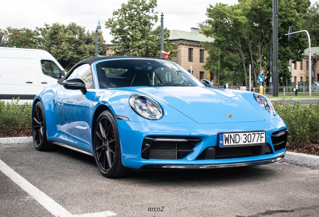 Porsche 992 Carrera 4 GTS Cabriolet