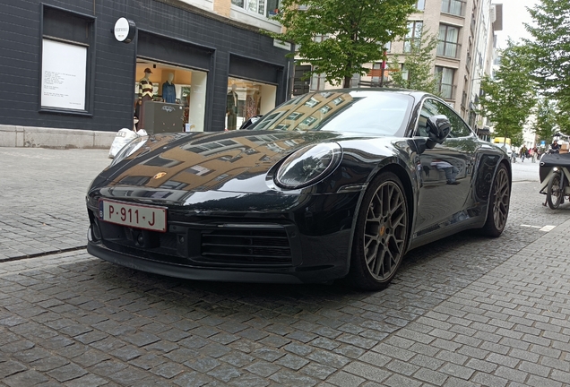 Porsche 992 Carrera 4S