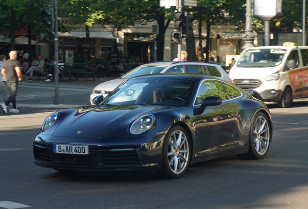 Porsche 992 Carrera 4S