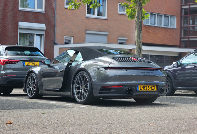 Porsche 992 Carrera 4S Cabriolet