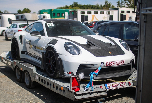 Porsche 992 GT3 RS Weissach Package