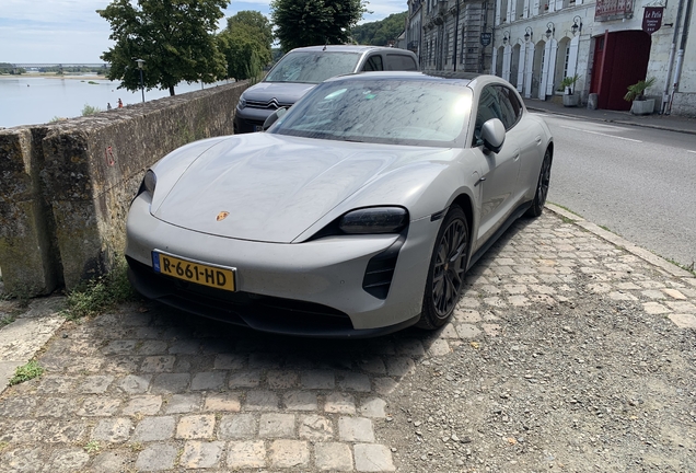 Porsche Taycan GTS Sport Turismo