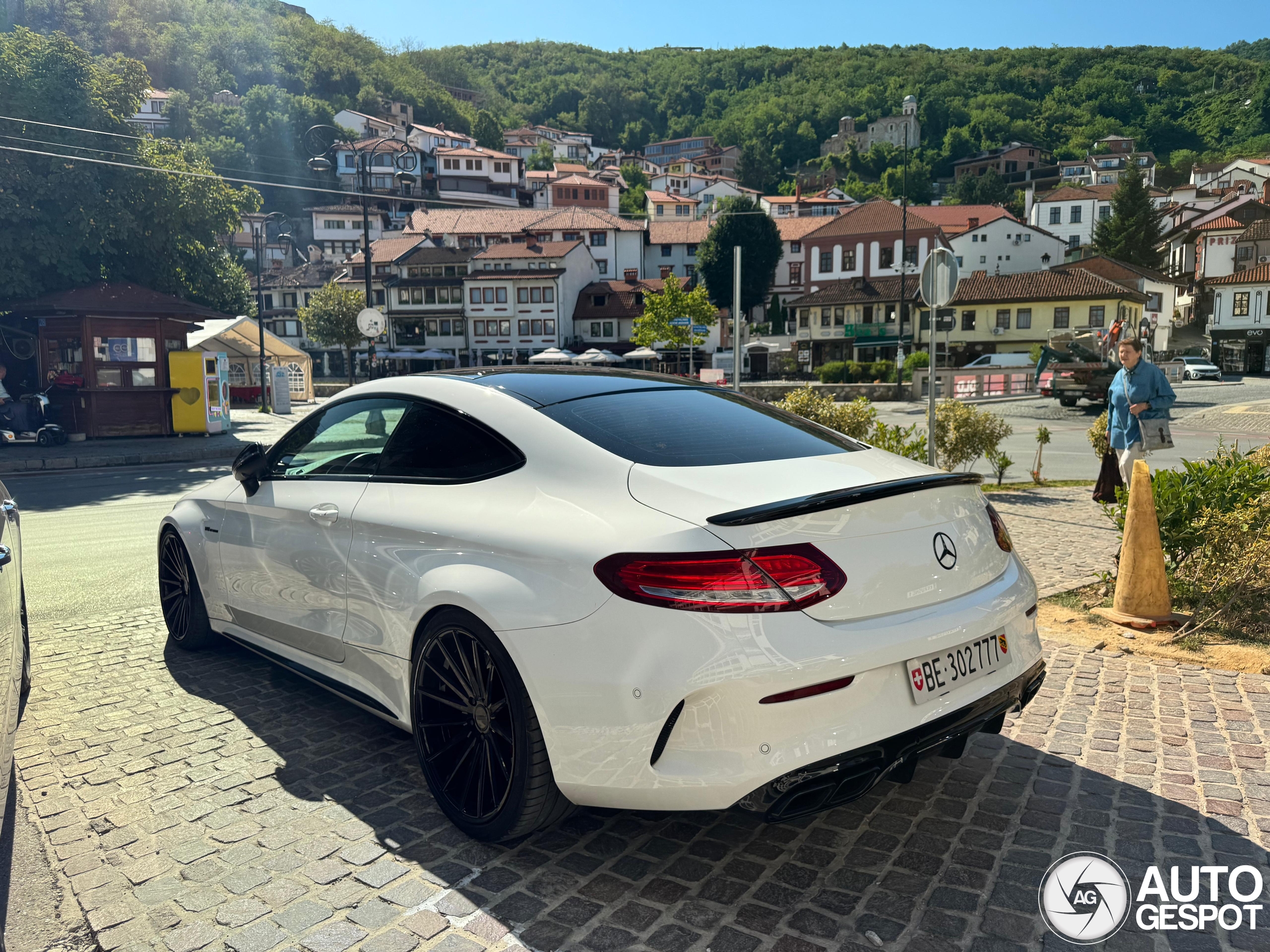 Luxus Amg C 63 Coupe Ebenbild