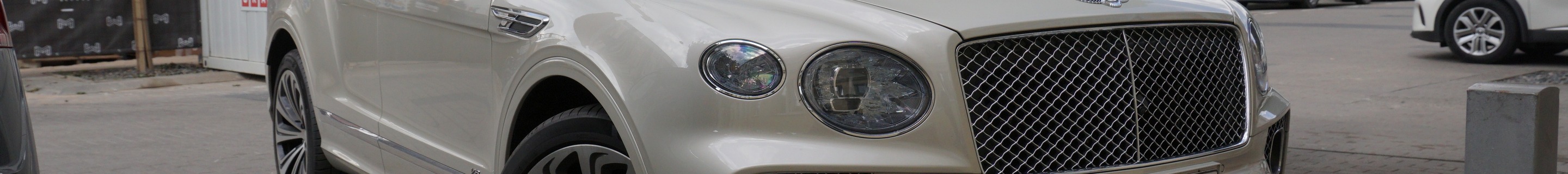 Bentley Bentayga V8 2021