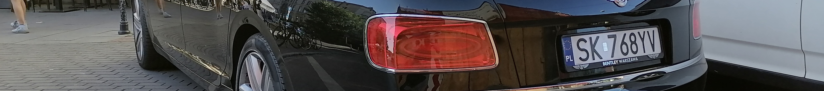 Bentley Flying Spur V8