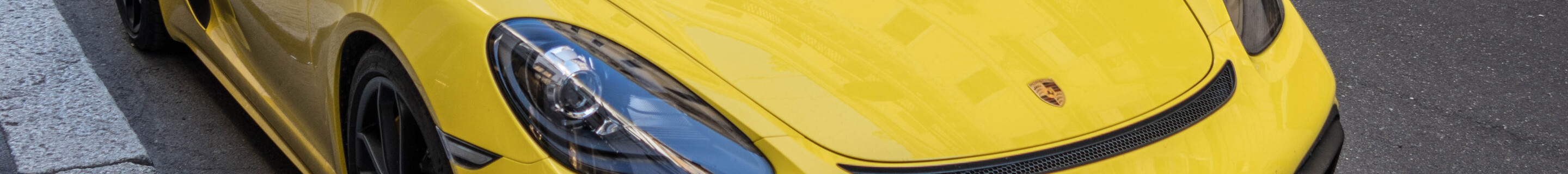 Porsche 718 Cayman GT4