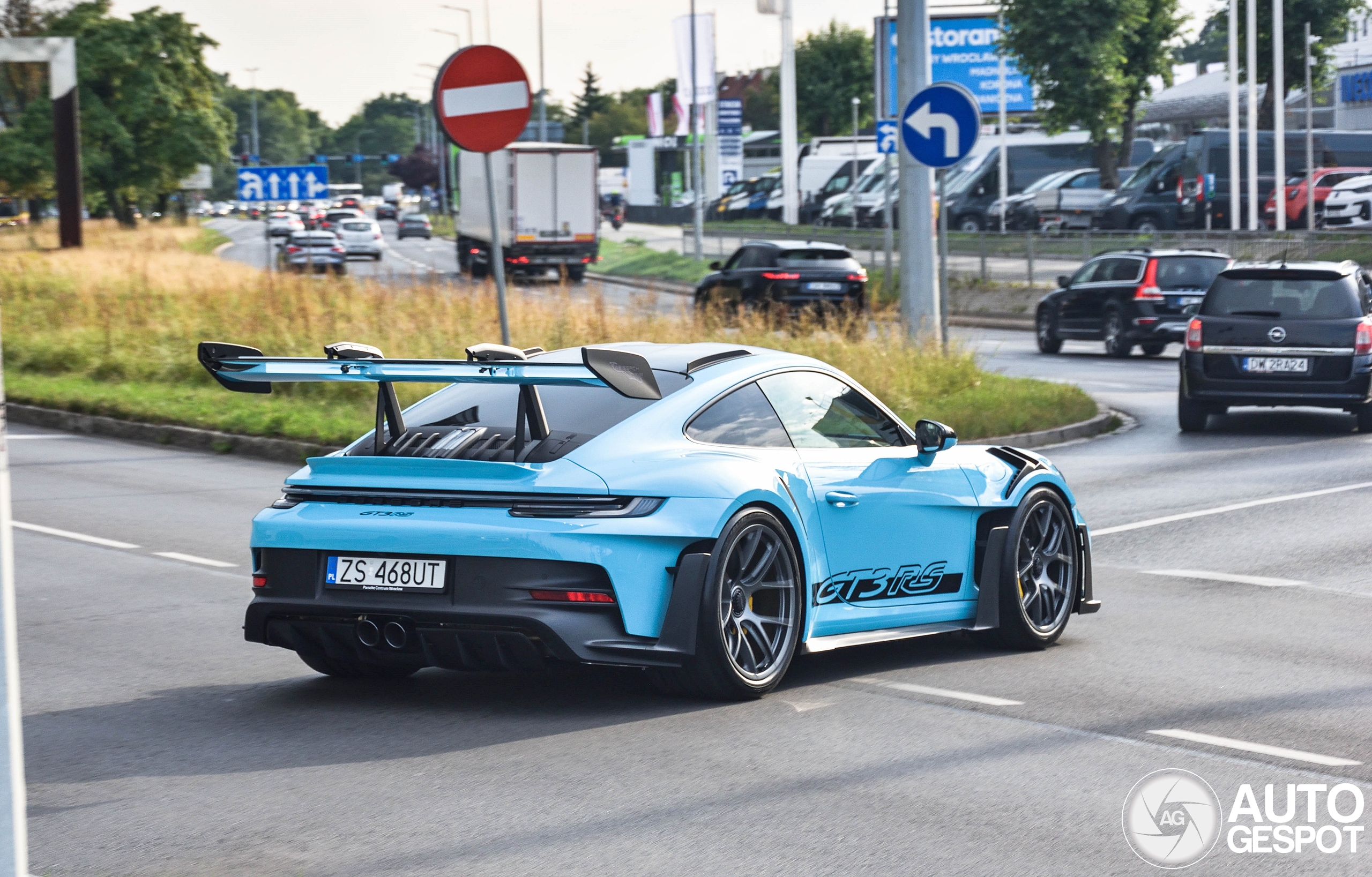 Porsche 992 GT3 RS Weissach Package