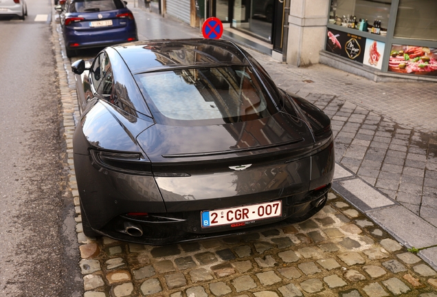 Aston Martin DB11