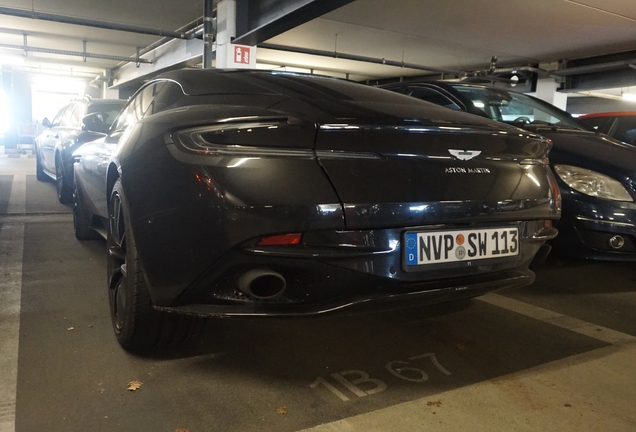 Aston Martin DB11 V8