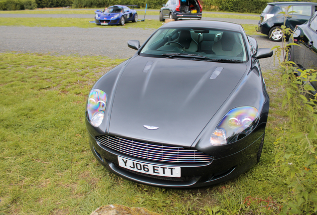 Aston Martin DB9