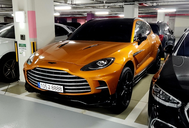 Aston Martin DBX707