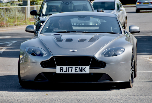 Aston Martin V12 Vantage S