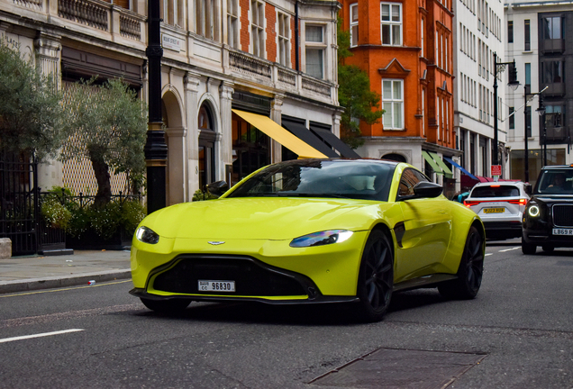 Aston Martin V8 Vantage 2018