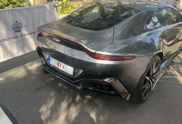 Aston Martin V8 Vantage 2018