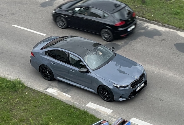 BMW M5 G90